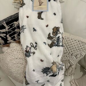 Cowboy Winnie the Pooh Plush Throw Blanket